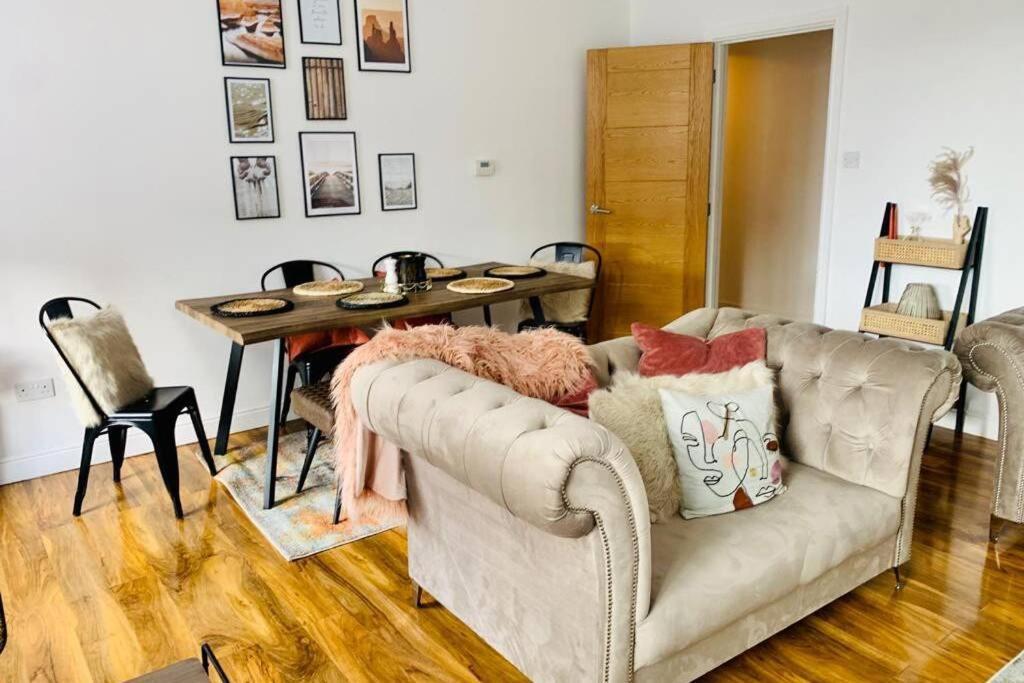 Luxury, Centrally Located 2 Bed Modern Apartment Great Yarmouth Exteriör bild