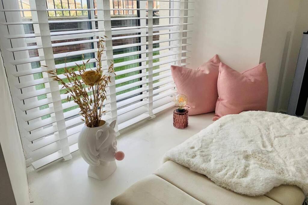 Luxury, Centrally Located 2 Bed Modern Apartment Great Yarmouth Exteriör bild