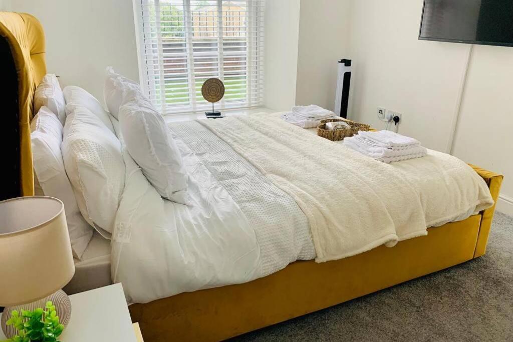 Luxury, Centrally Located 2 Bed Modern Apartment Great Yarmouth Exteriör bild